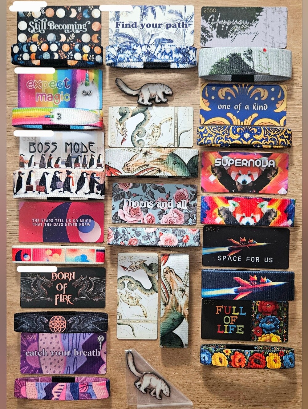 ZOX BLOG BUNDLE OF 15 NEW MEDIUM COLLECTIBLE WRISTBANDS